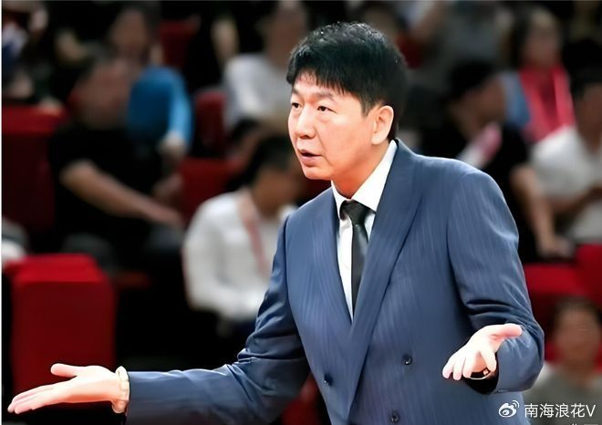 深夜11点，CBA公司给邱彪开了一份大罚单！球迷：冲动的惩罚|山东队|山东男篮|裁判|处罚|罚款_新浪体育_新浪新闻